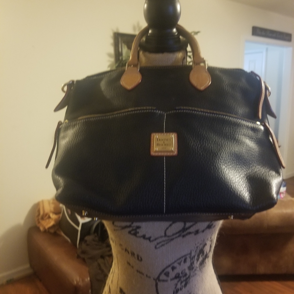 Dooney &Bourke handbag